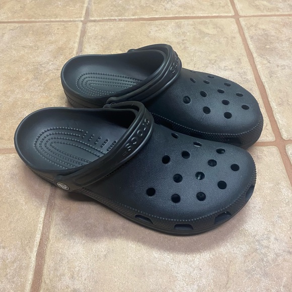 Crocs - Picture 2 of 3